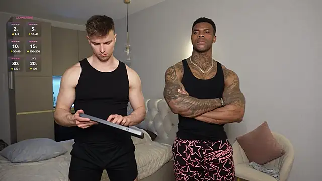 Nik_Sharp Show in webcam