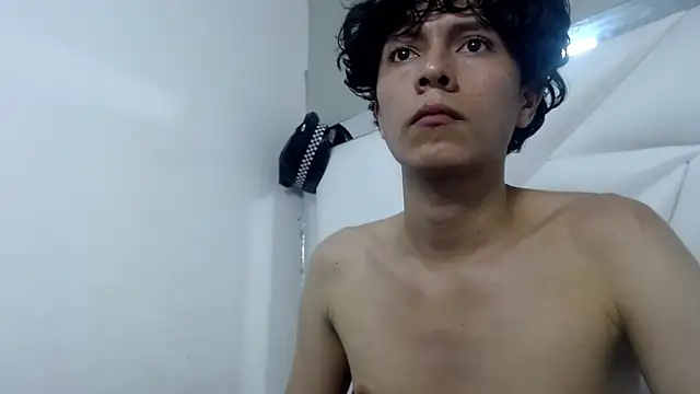 Shirowitheb webcam show