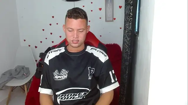 sven_fox723 webkamerás műsora