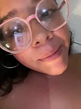 Vivi_Kvsh Chat XXX in diretta