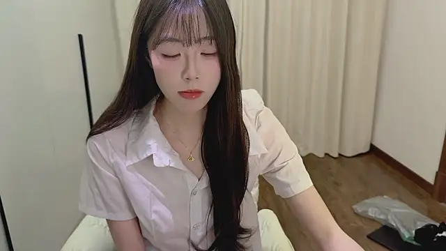 Onecutelittle's Live XXX Chat