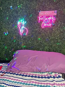 Chat XXX en directo de RenaThickAss