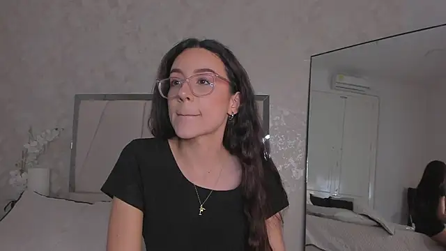 Arii_wilde Adlı Modelin Canlı XXX Sohbeti