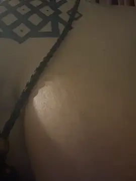 nickytheehawtie Chat XXX in diretta