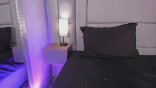 Chat XXX ao vivo de lexiee__