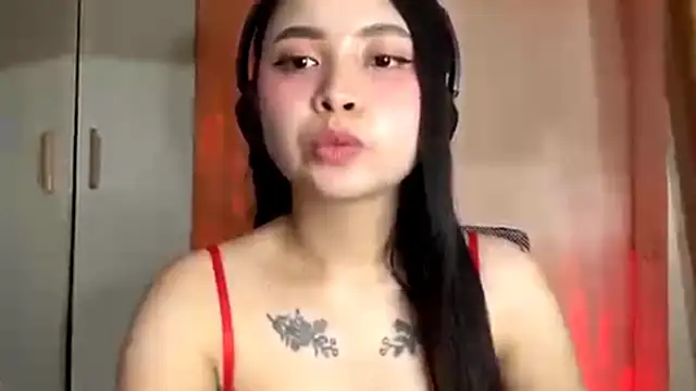 JuleneGowins Chat XXX in diretta