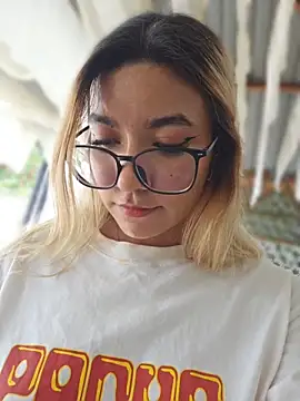 Pretty_roxxyy Live XXX Chat