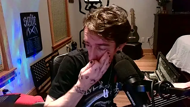 LEVIATHANX666 – Live XXX-chat