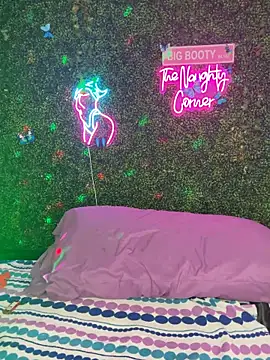 RenaThickAss: вебкам-шоу