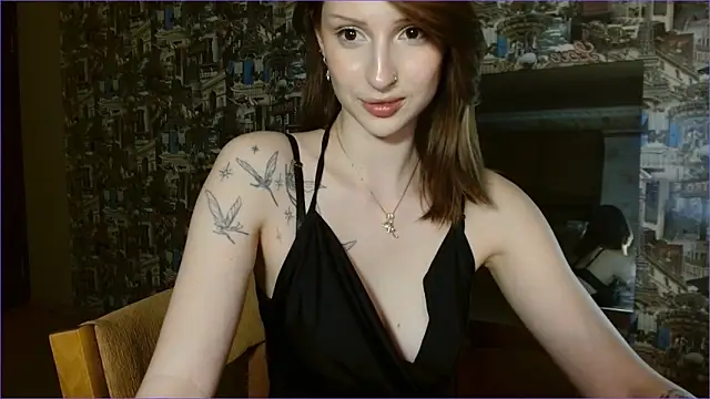 XXX chat uživo modela RuxaShade