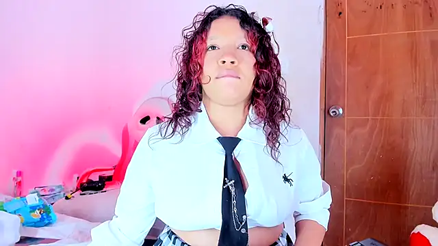 Emily_Coper18 Chat XXX in diretta