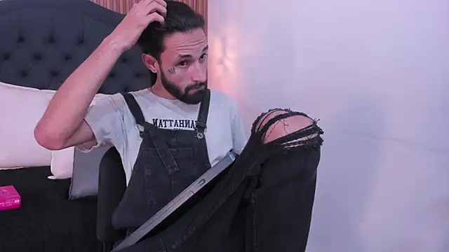 Hisoka_011: онлайн-секс-чат