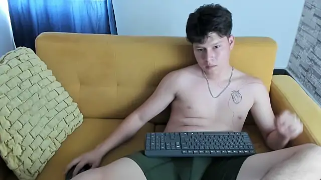 daniel_leon: онлайн-секс-чат