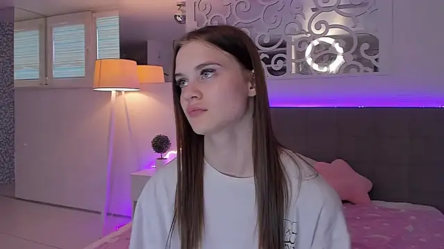 Chat +18 de LuisaClover ao vivo