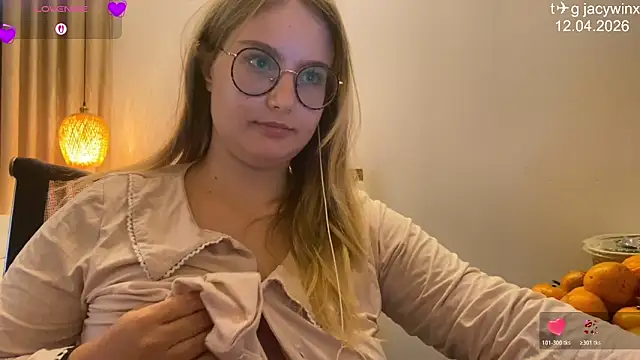 JacyWinslat Chat XXX in diretta