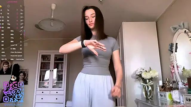 DarlineBrusteraのライブXXXチャット