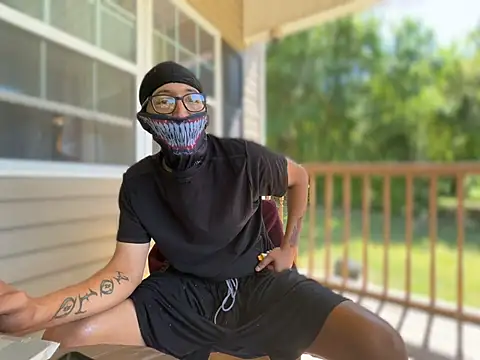 ThrowedWorldWide Show in webcam