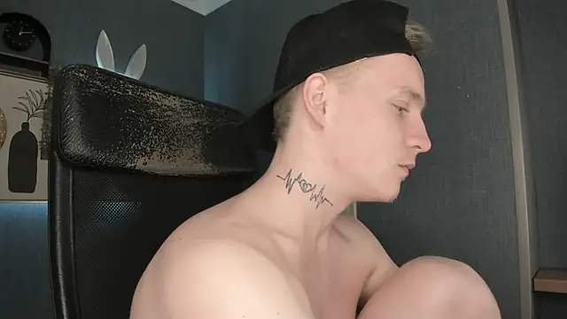 Вебкам-шоу AlexxSweet