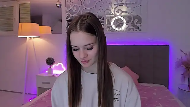 LuisaCloverのライブXXXチャット