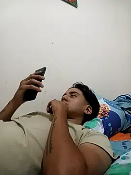 EsmeraldaNaim webcam show