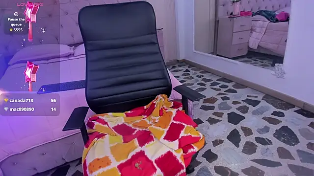 nahomyrusell Webcam-Show