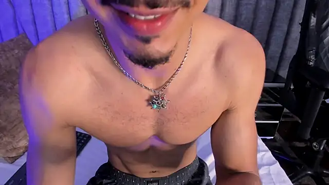 NicolaiKarav 라이브 XXX 채팅