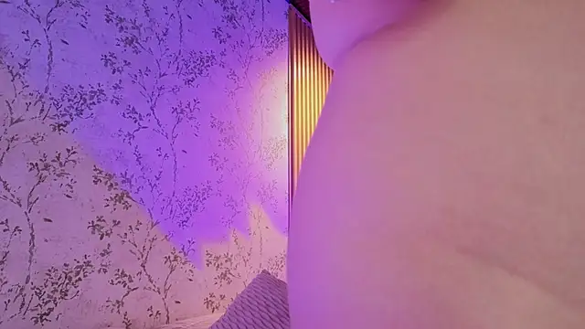 دردشة Charlotte__Miller الجنسية المباشرة