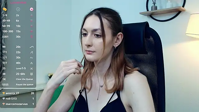 LoraLanett's Live XXX Chat