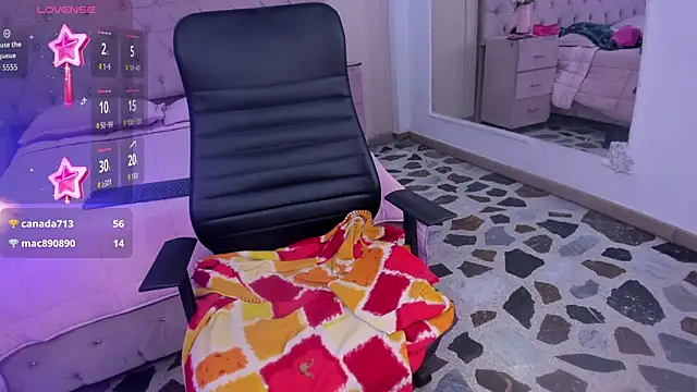 nahomyrusell's Webcam Show