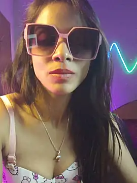 Ivy_the_goddess Show in webcam