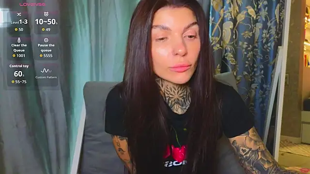 Show de tattooedBabyy na webcam