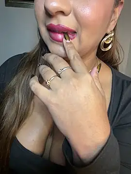 Zeynep-Lahsen's Webcam Show