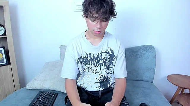 Honeymoon_sariel Show Webcam