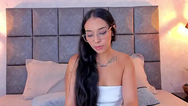 XXX chat uživo modela Roseaurora