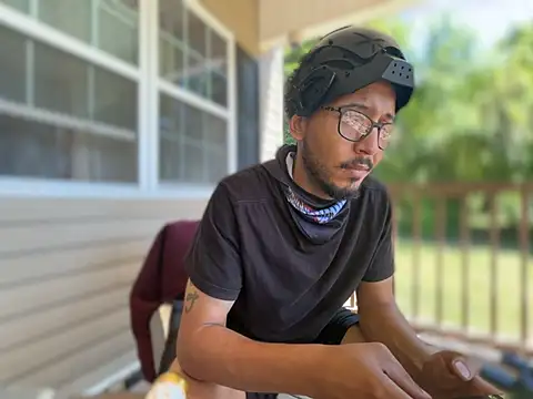 ThrowedWorldWide: онлайн-секс-чат