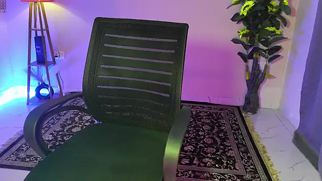 XXX chat uživo modela Saira_Hotty