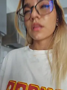 Chat XXX Live Pretty_roxxyy