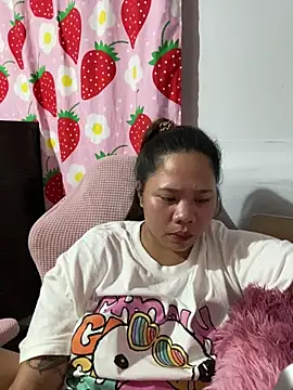 _UrSingleMamiBella_'s Live XXX Chat