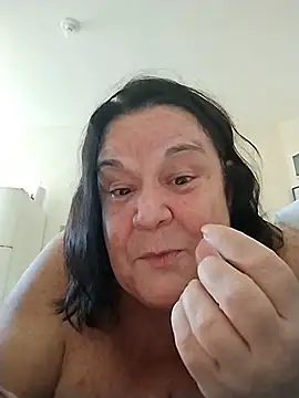 Yaya_Mineira's Live XXX Chat