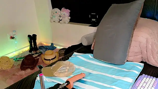 Dirty_Secrettt: онлайн-секс-чат