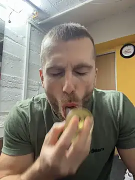 trainwithme Adlı Modelin Web Kamerası Şovu