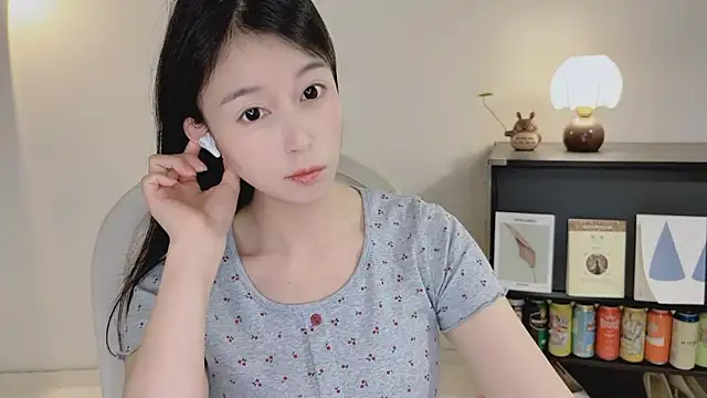 OnechestnutのライブXXXチャット