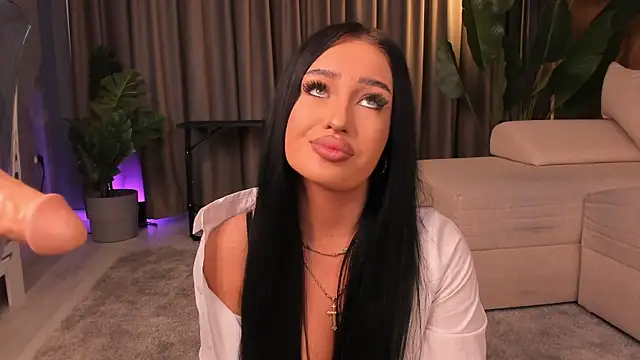 EmeraldKat: онлайн-секс-чат