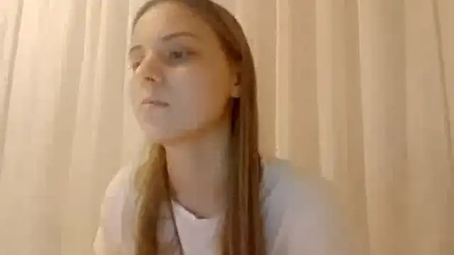 SadyeEntel's Live XXX Chat