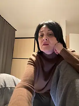 Chatroom XXX en direct de HotyEmily