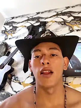 Hiroshi_Shen Chat XXX in diretta