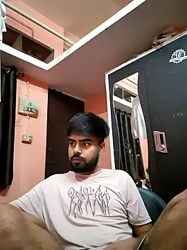 soniriyaa010101 Show in webcam