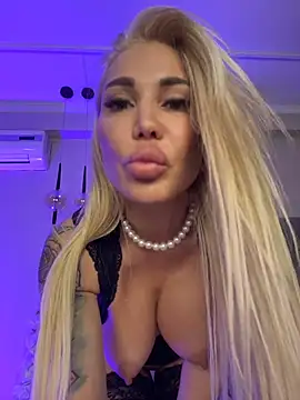 Chat +18 de Golden__Polly ao vivo