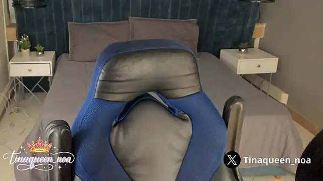 tinaqueen_noa's Webcam Show