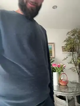 Michel_huge Adlı Modelin Canlı XXX Sohbeti